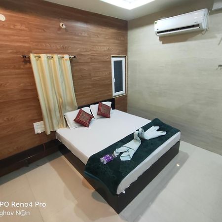 Kamala Sadana Lodge Mādhavaram Extérieur photo