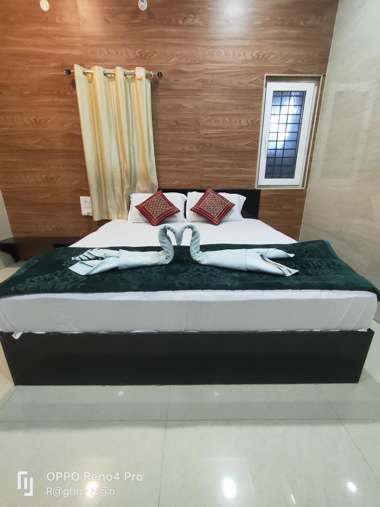 Kamala Sadana Lodge Mādhavaram Extérieur photo