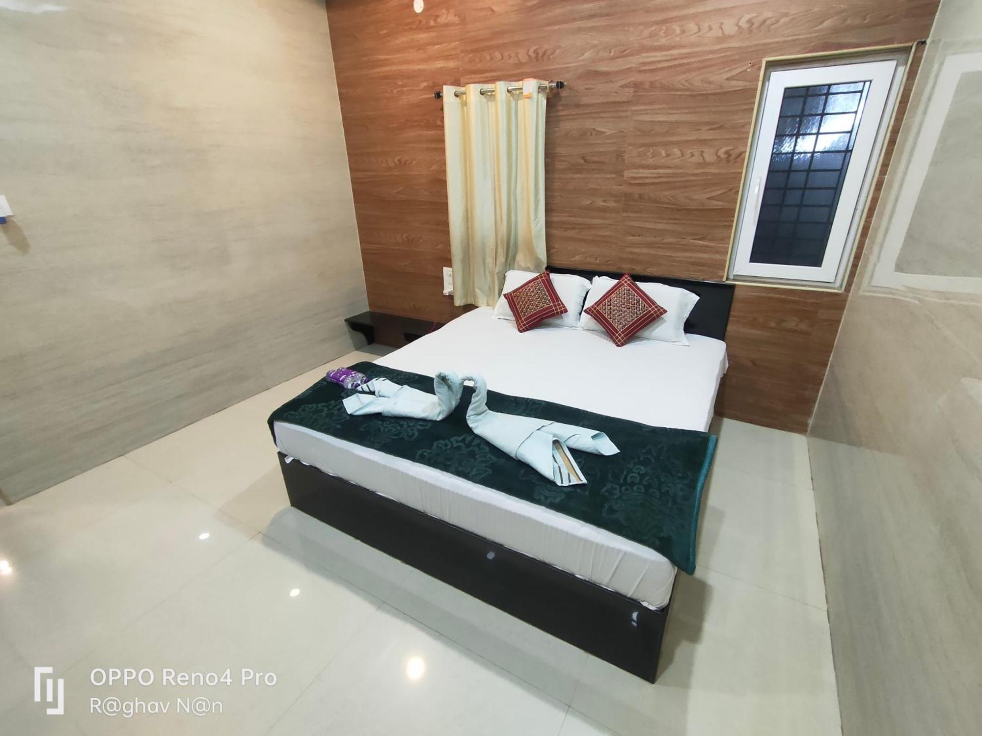 Kamala Sadana Lodge Mādhavaram Extérieur photo